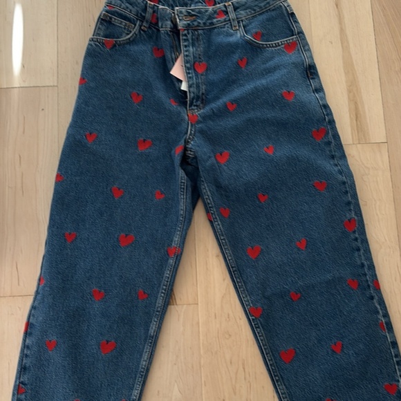 Lucy and Yak Drew in Cupid hearts - Picture 2 of 3